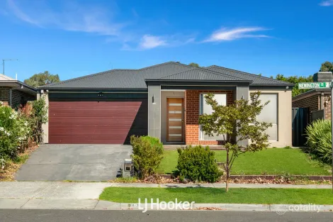 12 Newington Dr, Cranbourne East, VIC 3977