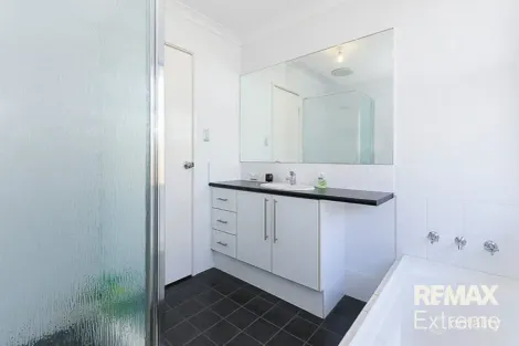 Property photo of 35 Eiffel Circuit Tapping WA 6065