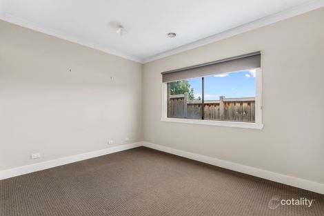 Property photo of 2 Acumin Street Brookfield VIC 3338