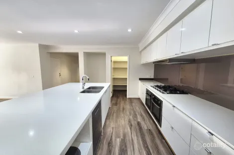 Property photo of 20 Frontier Avenue Aintree VIC 3336