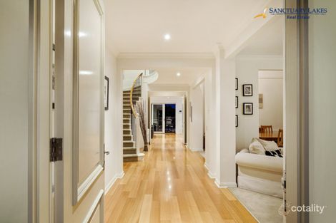 Property photo of 5 Cooks Mews Point Cook VIC 3030