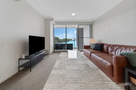 21/10 Ben Lexcen Pl, Robina, QLD 4226