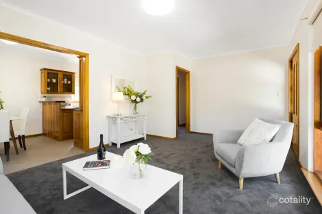 Property photo of 1/1 Nitschke Drive Hahndorf SA 5245