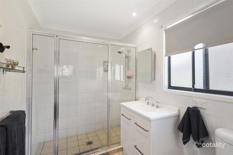 Property photo of 2/10 Daisy Street Elanora QLD 4221