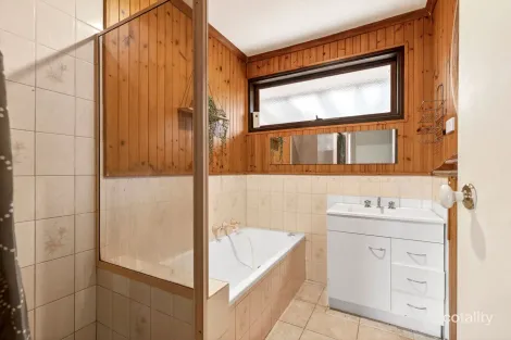 Property photo of 6 Enfield Close Corio VIC 3214