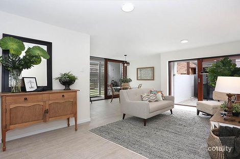 Property photo of 2/32 London Road Clayfield QLD 4011