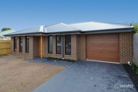 5a Helmer Cres, Thomson, VIC 3219