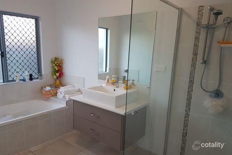 Property photo of 3 Polmaise Close Burdell QLD 4818