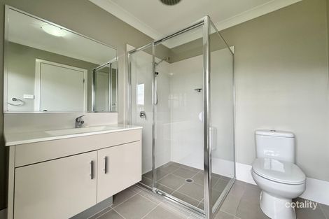 Property photo of 2 Bowerbird Close Aberglasslyn NSW 2320