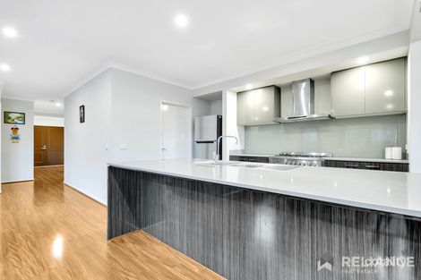 Property photo of 10 Wanneroo Circuit Harkness VIC 3337