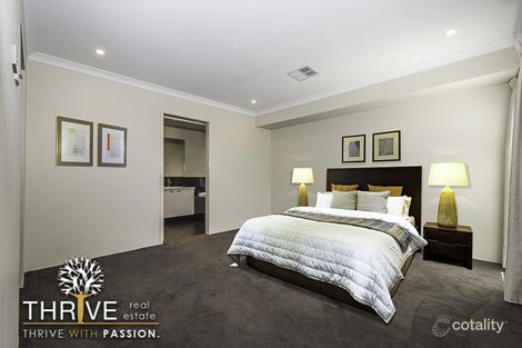 Property photo of 3 Exeter Court Piara Waters WA 6112