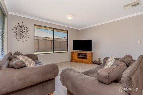 Property photo of 37 Evans Way Byford WA 6122