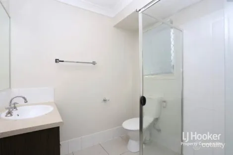 Property photo of 10 Outlook Court Kallangur QLD 4503