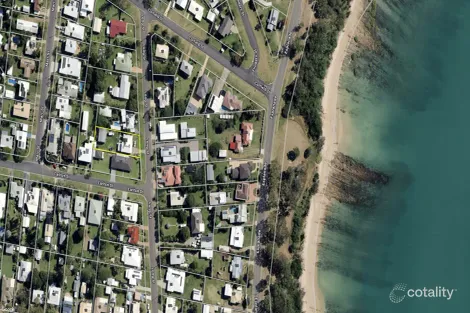 Property photo of 11 Long Street Point Vernon QLD 4655