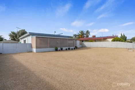 Property photo of 12 Emeu Street Clinton SA 5570