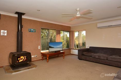 Property photo of 14 Lorraine Close Thornton NSW 2322