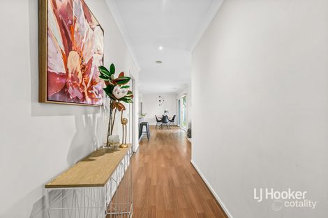 Property photo of 2 Pinoak Street Point Cook VIC 3030