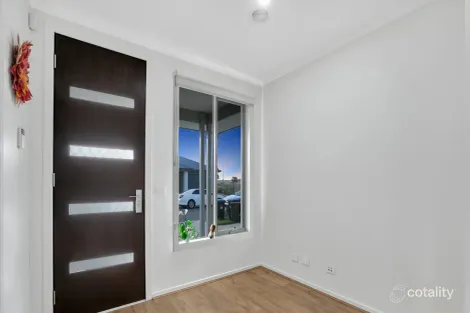 Property photo of 18 Vecot Street Tarneit VIC 3029