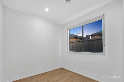 Property photo of 18 Vecot Street Tarneit VIC 3029