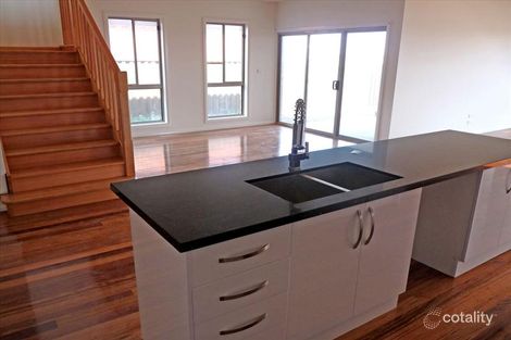 Property photo of 4 Clarendon Avenue Craigieburn VIC 3064