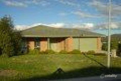 Property photo of 16 Mitchell Court Berwick VIC 3806