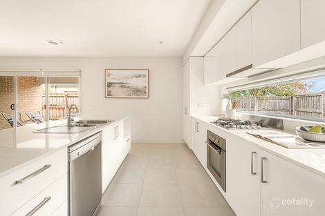 Property photo of 2 Sunflower Circuit Carrum Downs VIC 3201