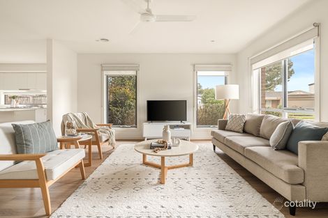Property photo of 2 Sunflower Circuit Carrum Downs VIC 3201
