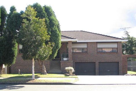 43 Greenfield Rd, Greenfield Park, NSW 2176