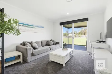 Property photo of 3 Eden Circuit Pitt Town NSW 2756