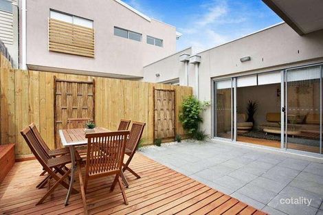Property photo of 18 Queen Street St Kilda East VIC 3183