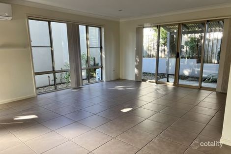 Property photo of 1/32-34 Margaret Street Southport QLD 4215