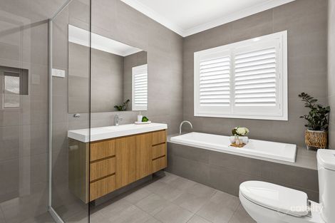 15 Abbey St, Stream Hill, NSW 2526