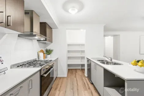 Property photo of 8 Trevena Ridge Bannockburn VIC 3331