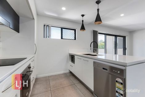Property photo of 2/11 University Road Mitchelton QLD 4053