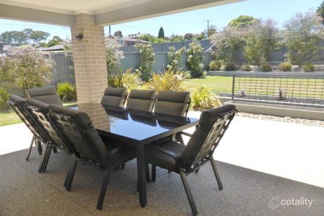 Property photo of 3 Daintree Close Ballarat North VIC 3350