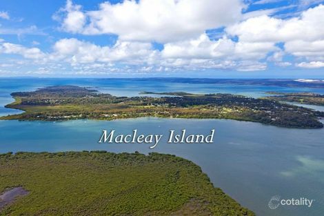 26 Kooberry St, Macleay Island, QLD 4184