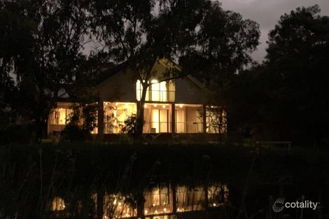 Property photo of 5 Lakeview Court Glen Waverley VIC 3150