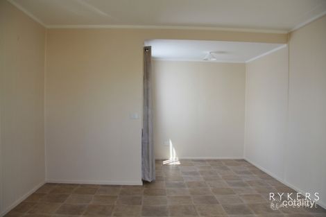 Property photo of 5 Foam Street Lakes Entrance VIC 3909