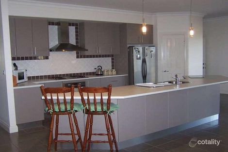 Property photo of 49 Watersprite Boulevard Sunbury VIC 3429