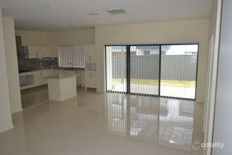 Property photo of 21B Waratah Crescent Macquarie Fields NSW 2564