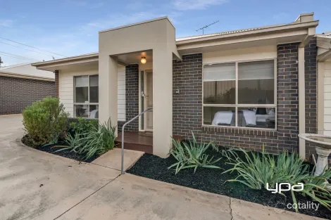 Property photo of 2/69 Anderson Road Sunbury VIC 3429