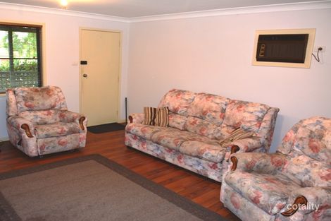 Property photo of 13 Tarwarri Road Summerland Point NSW 2259