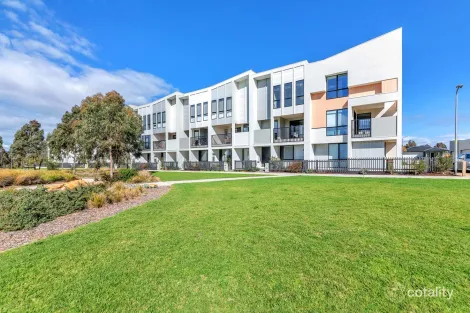 Property photo of 3 Ebro Walk Cranbourne West VIC 3977
