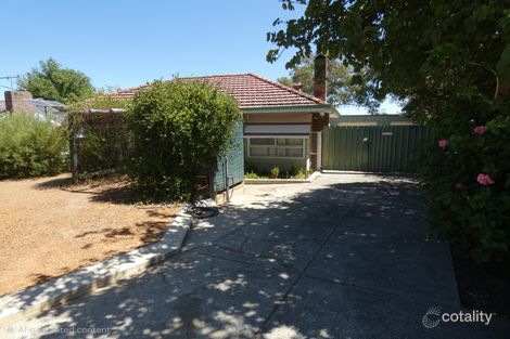 Property photo of 38 Stuart Street Koongamia WA 6056