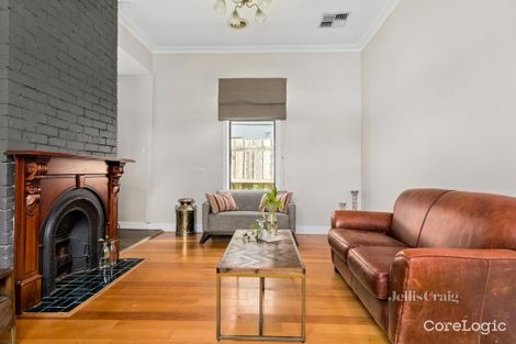 Property photo of 111 Roseberry Street Ascot Vale VIC 3032