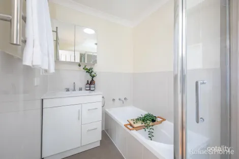 Property photo of 62 Keith Avenue Sunbury VIC 3429