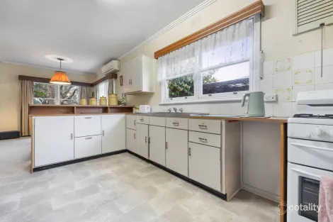 Property photo of 2 Cooinda Court Mount Waverley VIC 3149