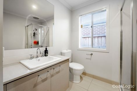 Property photo of 13 Omeara Crescent Cranbourne East VIC 3977