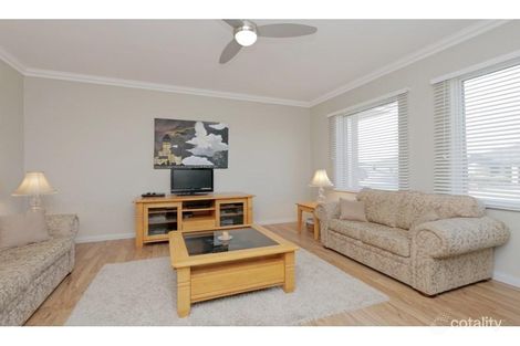 Property photo of 2 Limpet Way Byford WA 6122