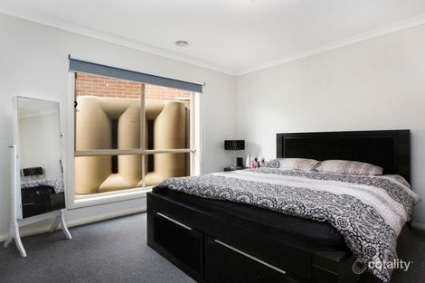 Property photo of 1/16-18 Phelan Drive Cranbourne North VIC 3977